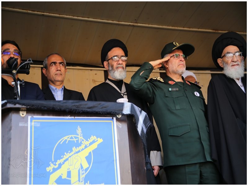 مراسم تشییع پیکر مطهر شهید فرهنگی والا در تبریز