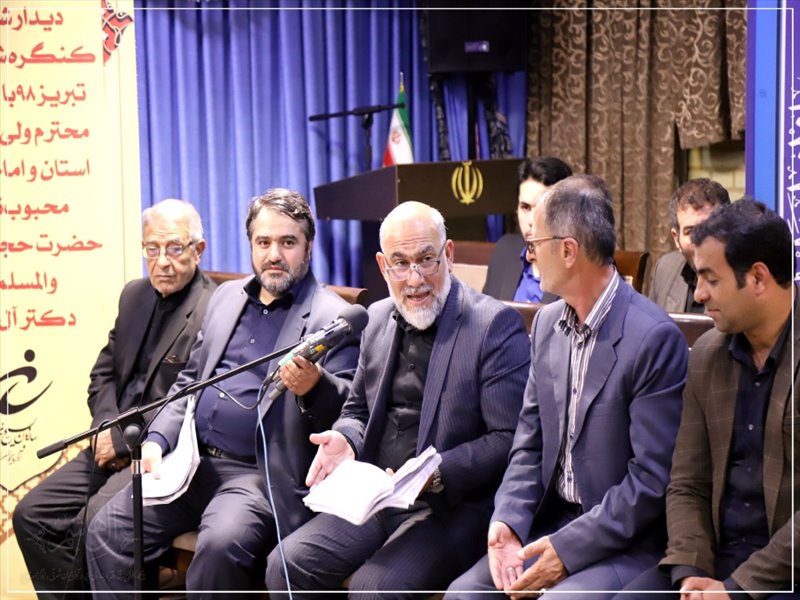 تقدیر از شعرا و دست اندرکاران کنگره شعر محرم