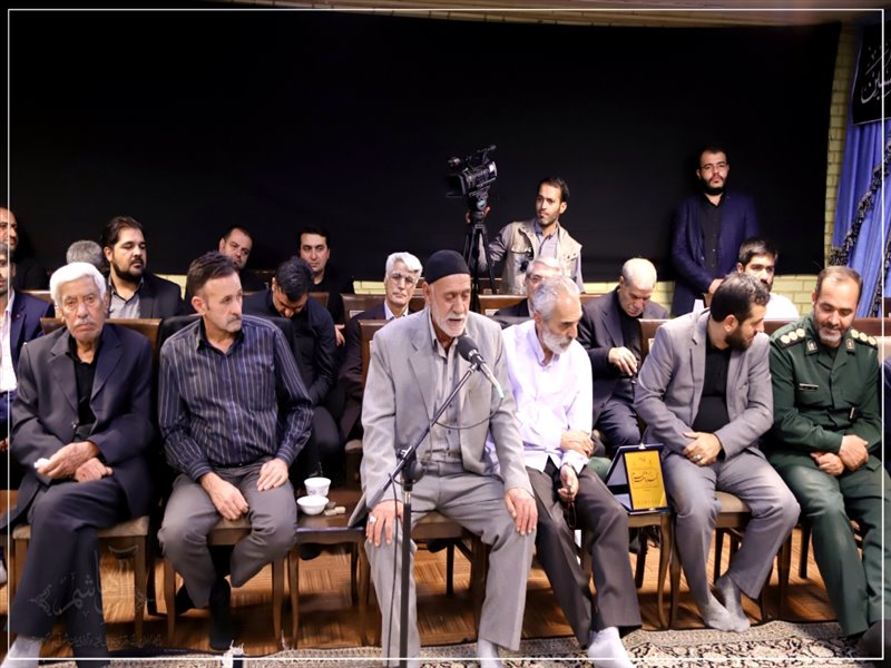تقدیر از شعرا و دست اندرکاران کنگره شعر محرم