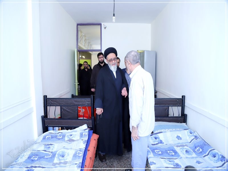 دیدار امام جمعه تبریز از خانه سالمندان