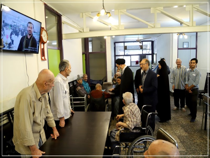 دیدار امام جمعه تبریز از خانه سالمندان