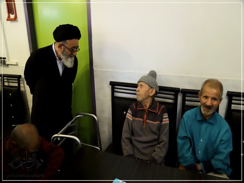 دیدار امام جمعه تبریز از خانه سالمندان