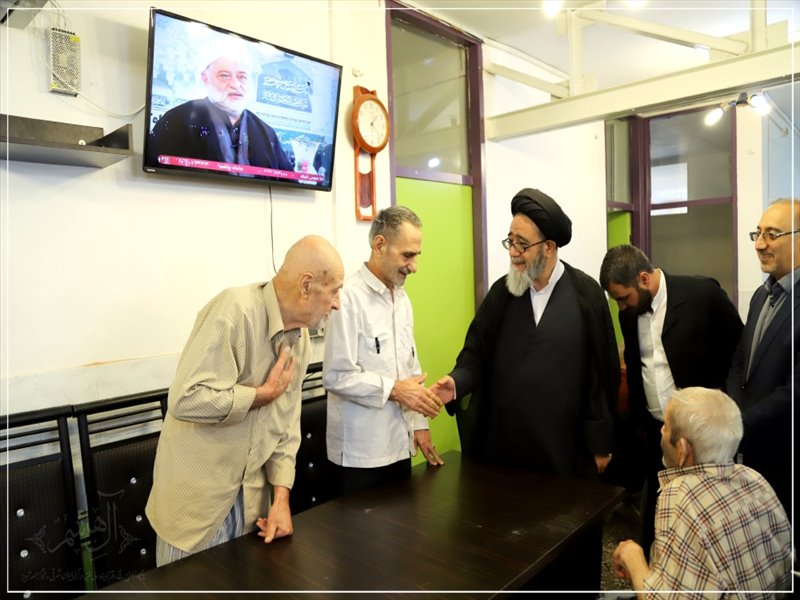 دیدار امام جمعه تبریز از خانه سالمندان