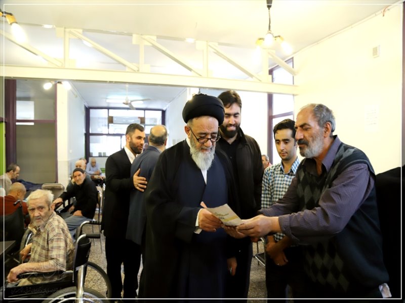 دیدار امام جمعه تبریز از خانه سالمندان