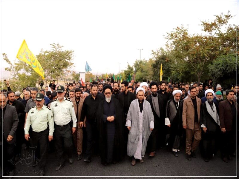 حضور نماینده ولی فقیه در پیاده روی جاماندگان اربعین تبریز