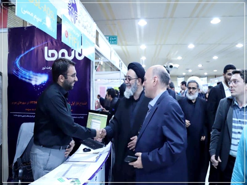 بازدید نماینده ولی فقیه در استان از نمایشگاه بین‌المللی کتاب تبریز