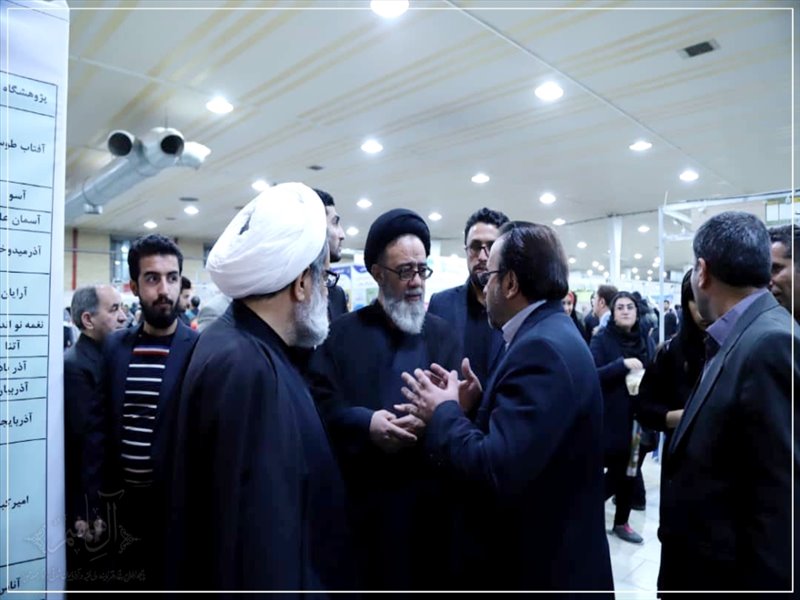 بازدید نماینده ولی فقیه در استان از نمایشگاه بین‌المللی کتاب تبریز