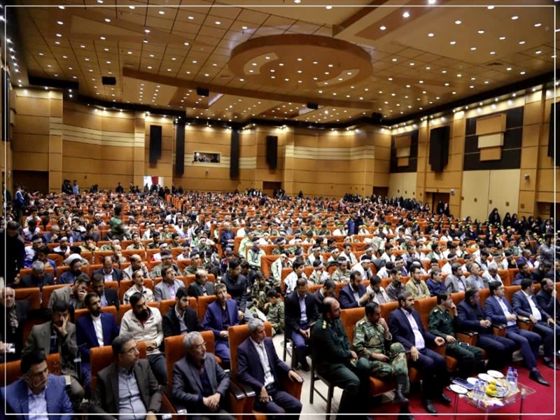 همایش طلایه داران گام دوم انقلاب واحدهای پیشگام بسیج دانش آموزی استان