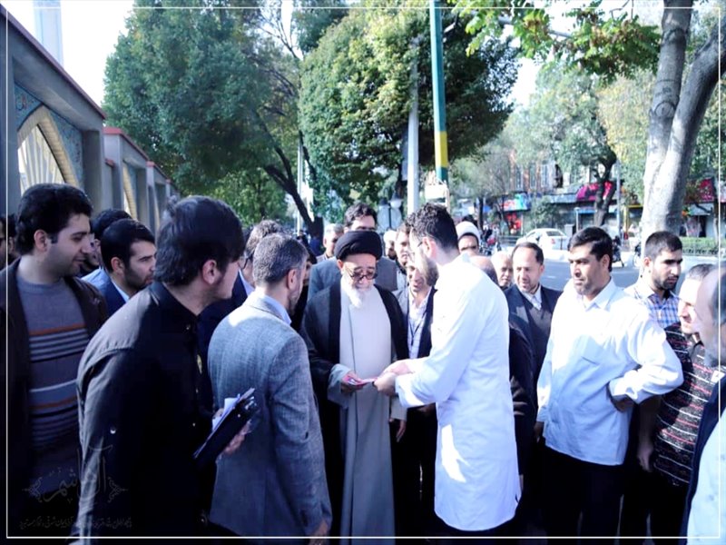 برپایی نمایشگاه دهه وقف در محوطه مصلای تبریز