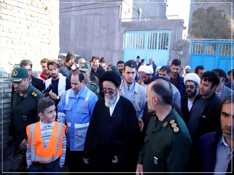 حضور حجت الاسلام والمسلمین آل هاشم در روستاهای زلزله زده سراب