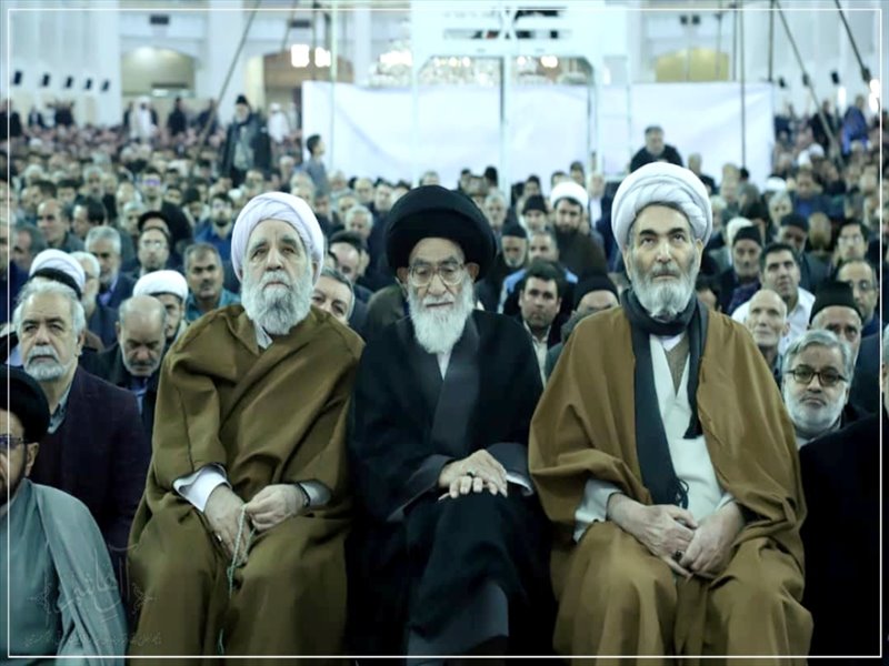 عمامه گذاری طلاب در نماز جمعه تبریز