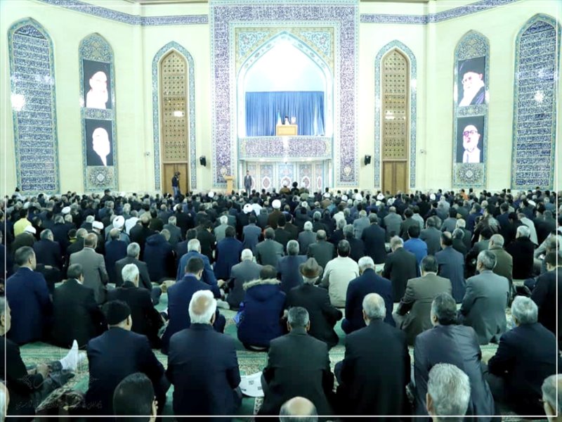 عمامه گذاری طلاب در نماز جمعه تبریز