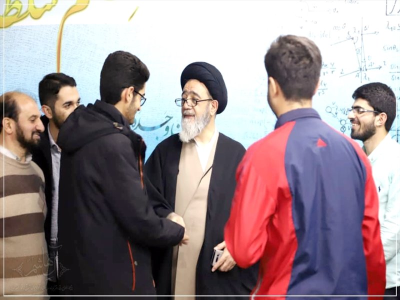 حضور امام جمعه تبریز در خوابگاه دانشجویان