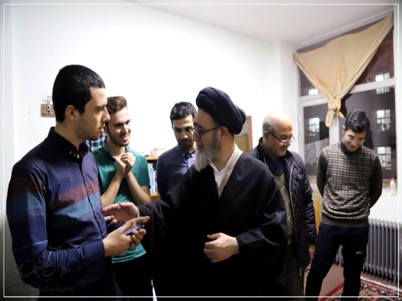 حضور امام جمعه تبریز در خوابگاه دانشجویان