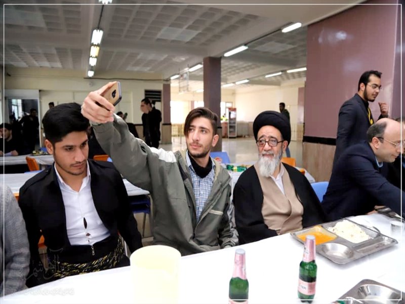 به مناسبت هفته پژوهش و سالروز وحدت حوزه و دانشگاه انجام گرفت