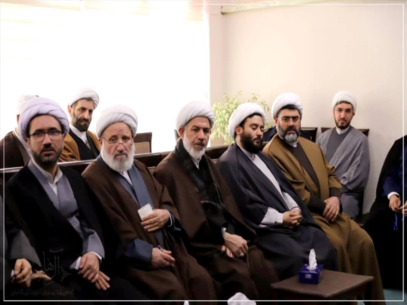 نشست روحانیون با حجت الاسلام والمسلمین پناهیان
