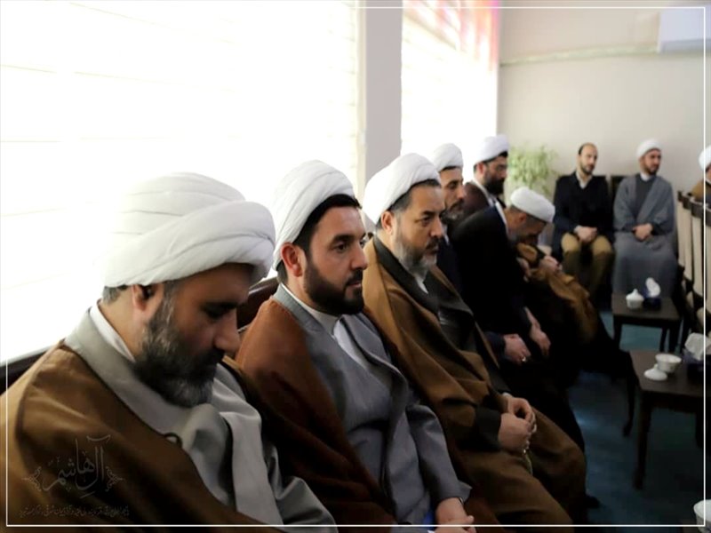 نشست روحانیون با حجت الاسلام والمسلمین پناهیان