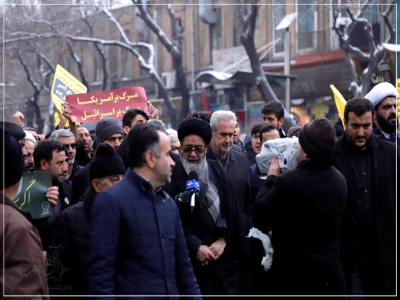 راهپیمایی مردم تبریز در حمایت از سپاه پاسداران و نیروهای مسلح