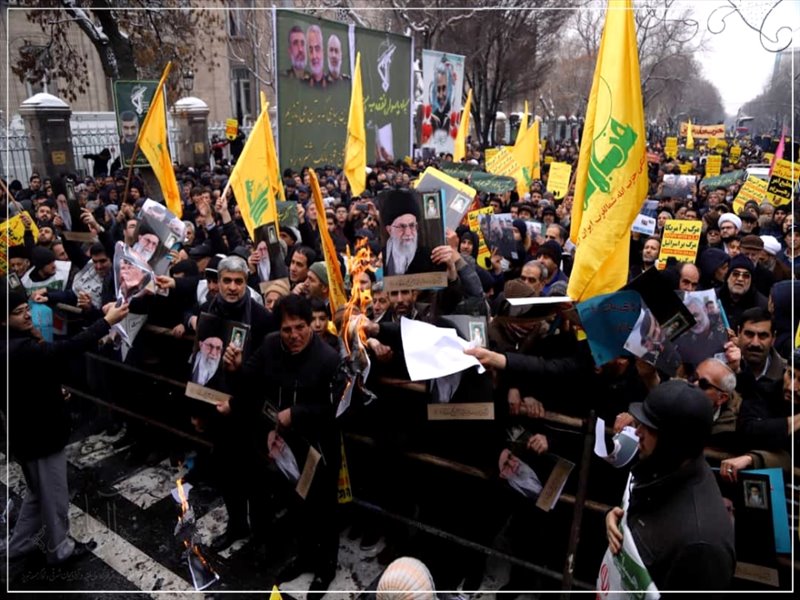 راهپیمایی مردم تبریز در حمایت از سپاه پاسداران و نیروهای مسلح