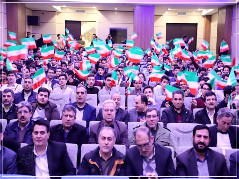با حضور نماینده ولی فقیه زنگ انقلاب در تبریز نواخته شد