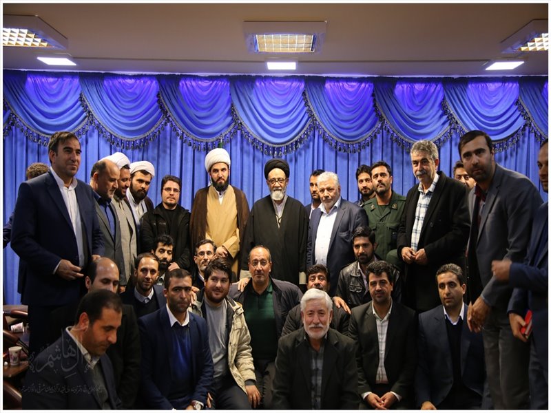 دیدار اعضای ستاد اقامه نمازجمعه شهرستان جلفا و مسئولان سازمان منطقه آزاد ارس