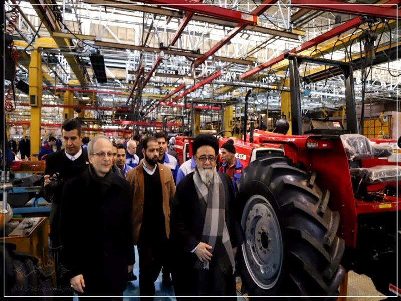 بازدید نماینده ولی فقیه از خطوط تولید گروه صنعتی تراکتورسازی تبریز