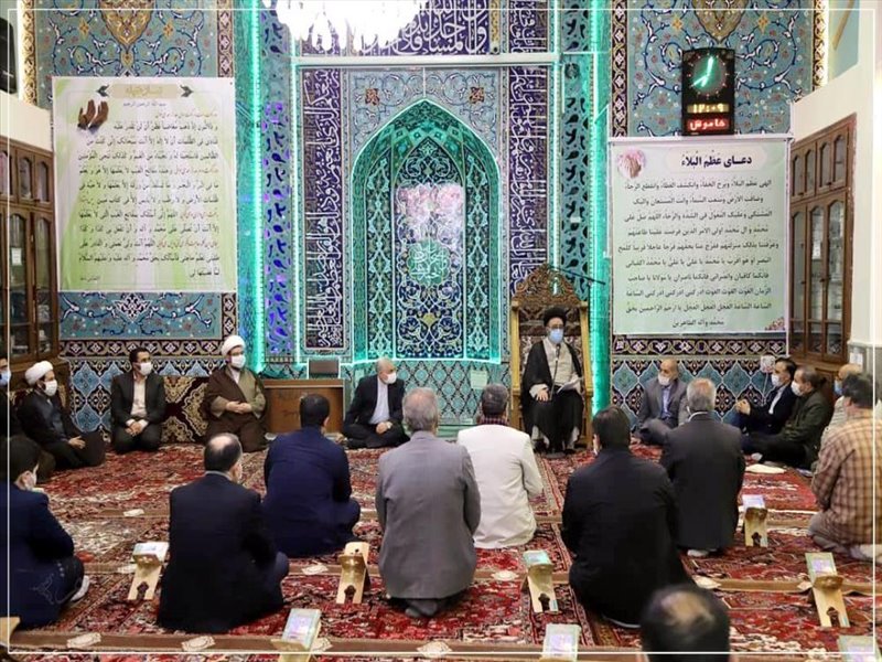 بازدید نماینده ولی فقیه از مراکز توزیع بسته های کمک معیشتی در تبریز
