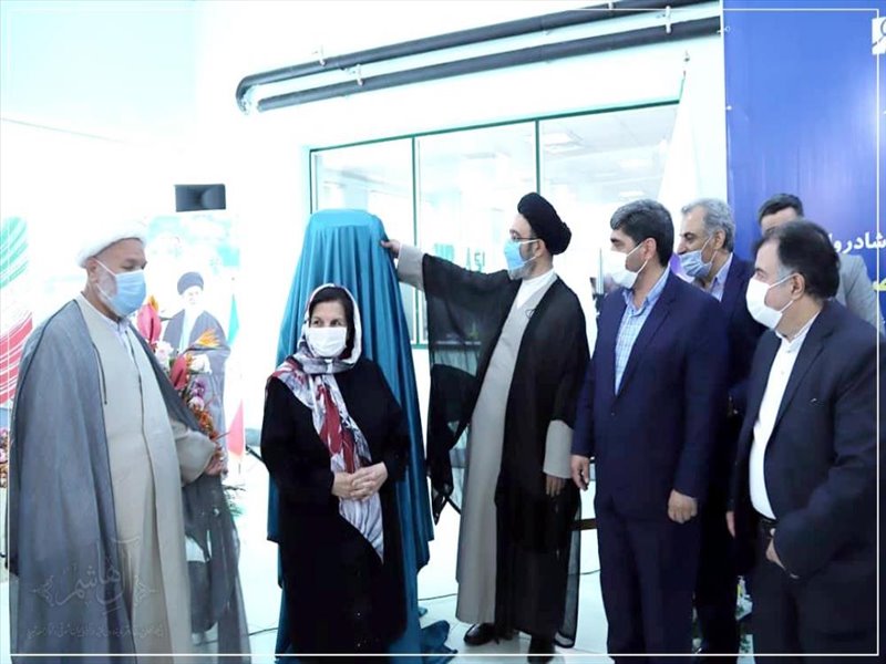 رونمایی از تندیس پدر صنعت آذربایجان در سیزدهمین جشنواره کارآفرینان برتر آذربایجان شرقی