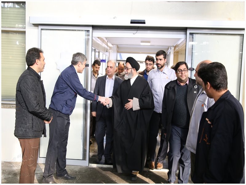 بازدید نماینده ولی فقیه در آذربایجان شرقی از شرکت سایپا آذربایجان