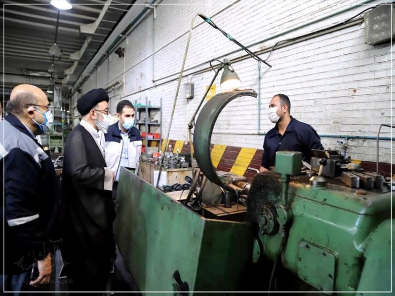 دیدار امام جمعه تبریز با کارکنان و بازدید از کارگاه های شرکت بلبرینگ ایران