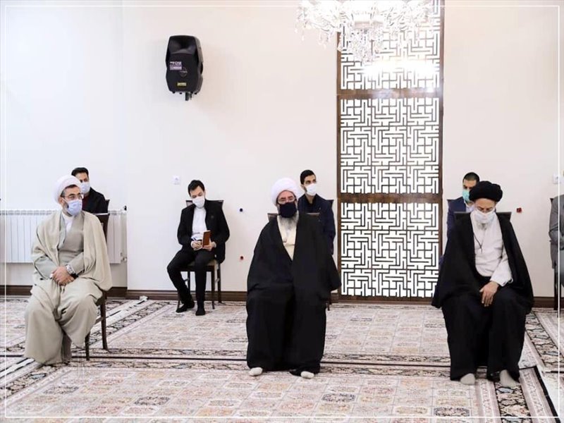آیین رونمایی از کتاب تبریز در انقلاب اسلامی به روایت عکس و سند