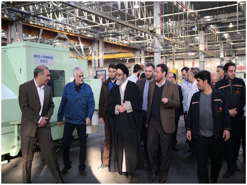 بازدید نماینده ولی فقیه در آذربایجان شرقی از شرکت سایپا آذربایجان