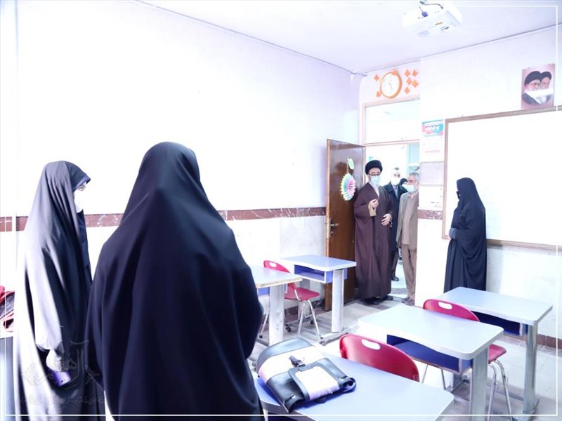 بازید نماینده ولی فقیه در استان از موسسه آموزشی فرهنگی ميثاق تبریز