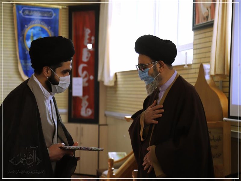 گرامیداشت ایام الله دهه فجر در حوزه علمیه جامعه المصطفی العامیه