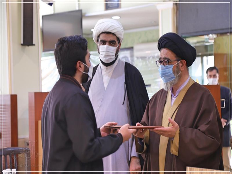 تجلیل از طلاب و اساتید برتر مدرسه علمیه امیرالمومنین تبریز