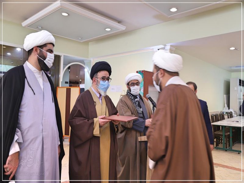 تجلیل از طلاب و اساتید برتر مدرسه علمیه امیرالمومنین تبریز