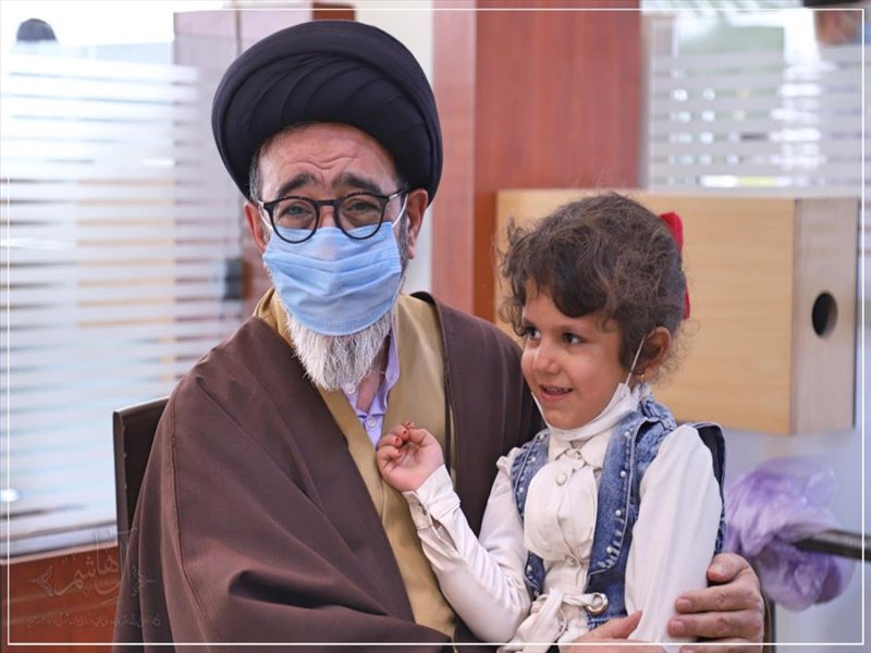 تجلیل از طلاب و اساتید برتر مدرسه علمیه امیرالمومنین تبریز