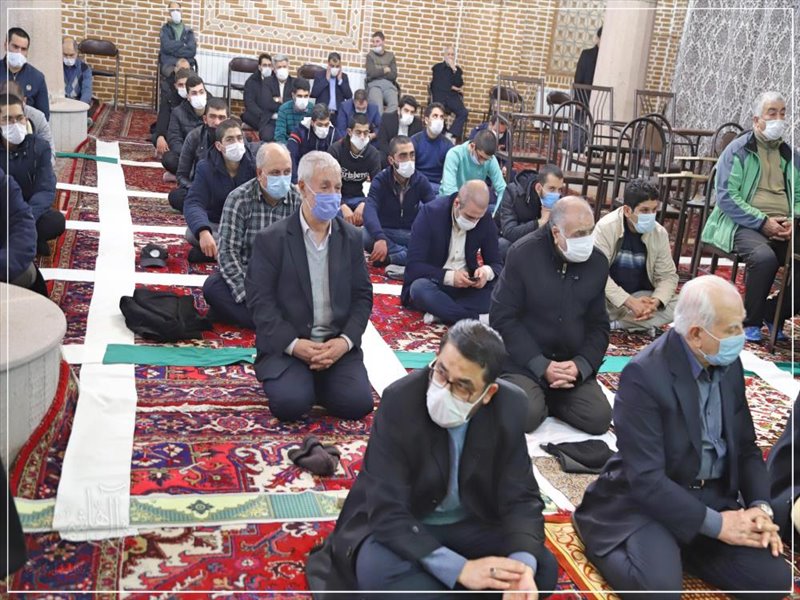 حضور جمعی از فرماندهان نهاجا در نماز جماعت مسجد کریم خان