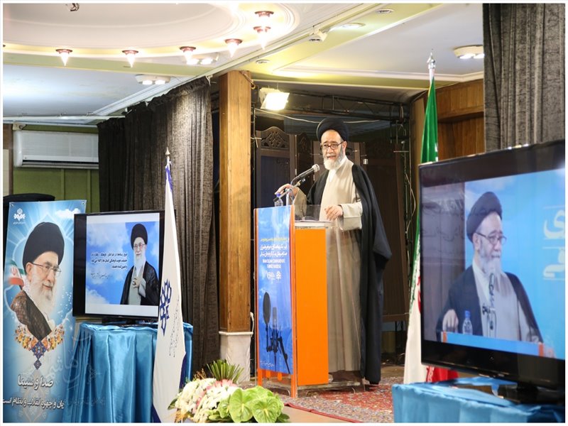 آیین تکریم کارکنان حوزه برون مرزی صدا و سیمای مرکز آذربایجان شرقی
