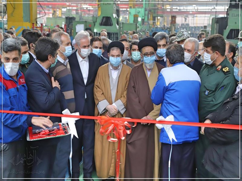 آیین بهره برداری از خط تولید دو تراکتور جدید در شرکت تراکتورسازی تبریز