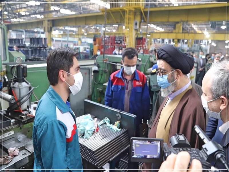 آیین بهره برداری از خط تولید دو تراکتور جدید در شرکت تراکتورسازی تبریز