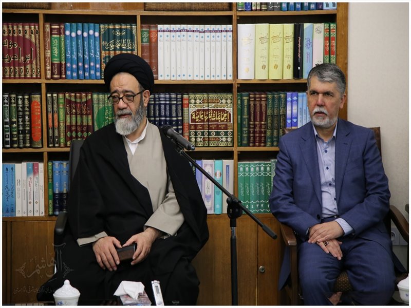 وزیر فرهنگ و ارشاد اسلامی با امام جمعه تبریز دیدار کرد