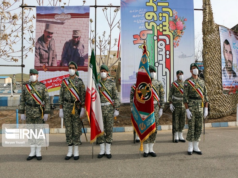 مراسم رژه به مناسبت روز ارتش جمهوری اسلامی ایران در تبریز