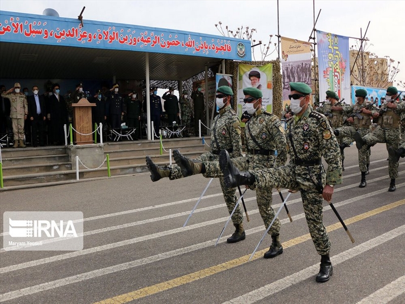 مراسم رژه به مناسبت روز ارتش جمهوری اسلامی ایران در تبریز