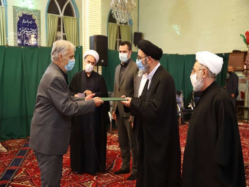 مراسم گرامیداشت مقام معلم و روز جهانی کارگر در مسجد قبای کوی دادگستری تبریز برگزار شد