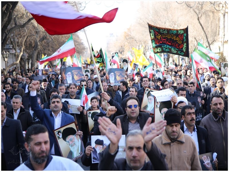 خروش انقلابی مردم تبریز علیه فتنه گران