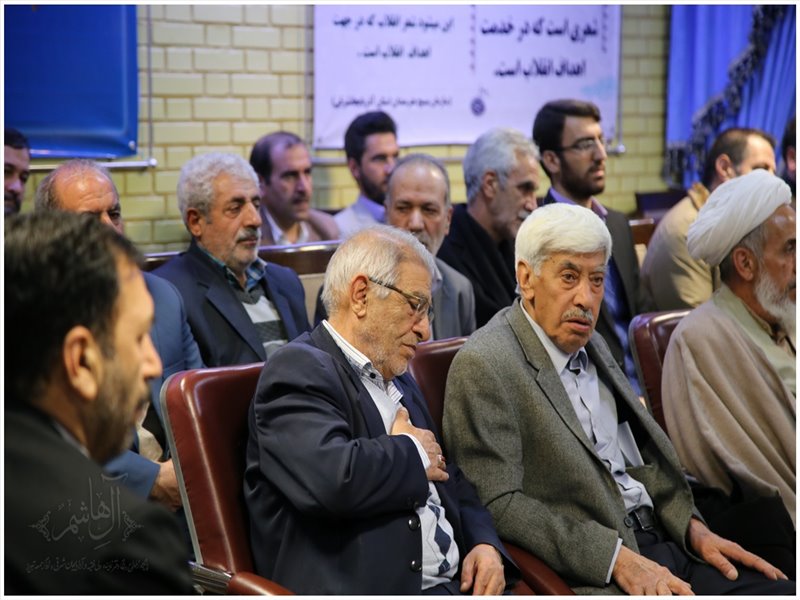 محفل شعر شاعران انقلابی آذربایجان شرقی با امام جمعه تبریز