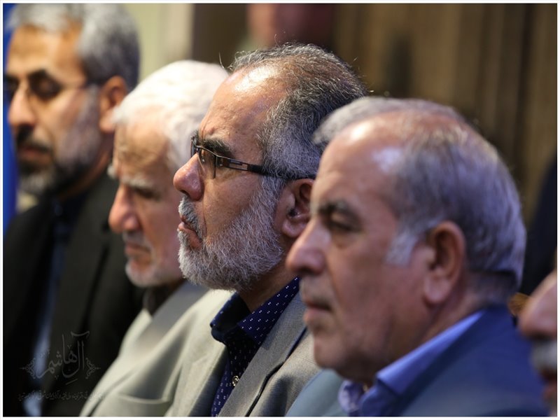 محفل شعر شاعران انقلابی آذربایجان شرقی با امام جمعه تبریز