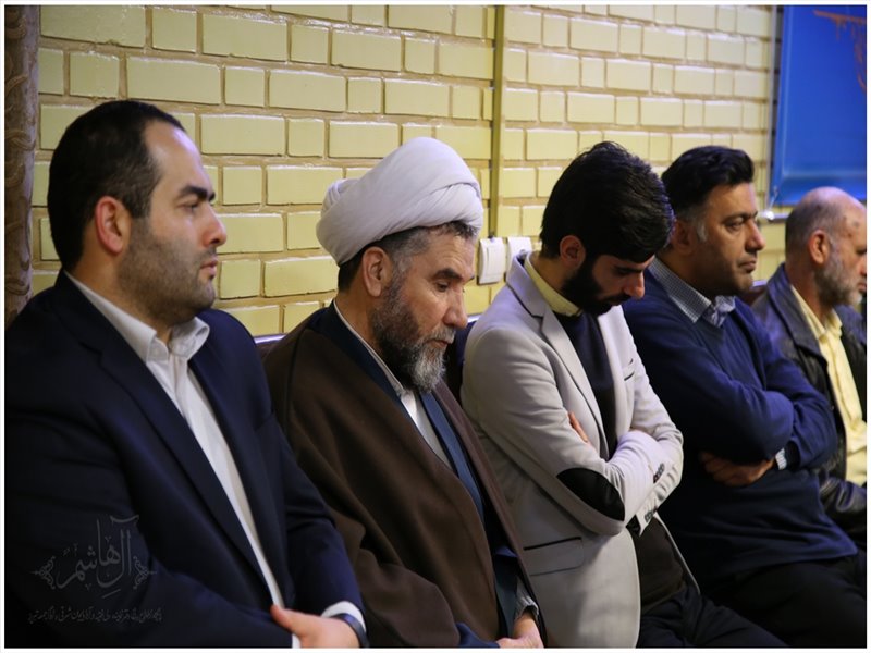 محفل شعر شاعران انقلابی آذربایجان شرقی با امام جمعه تبریز