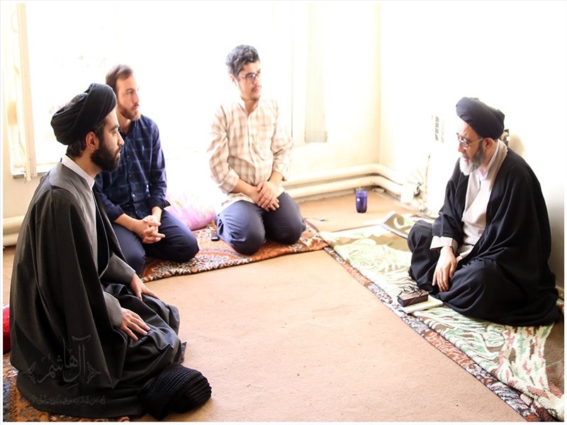 حضور امام جمعه تبریز در حجره های طلاب